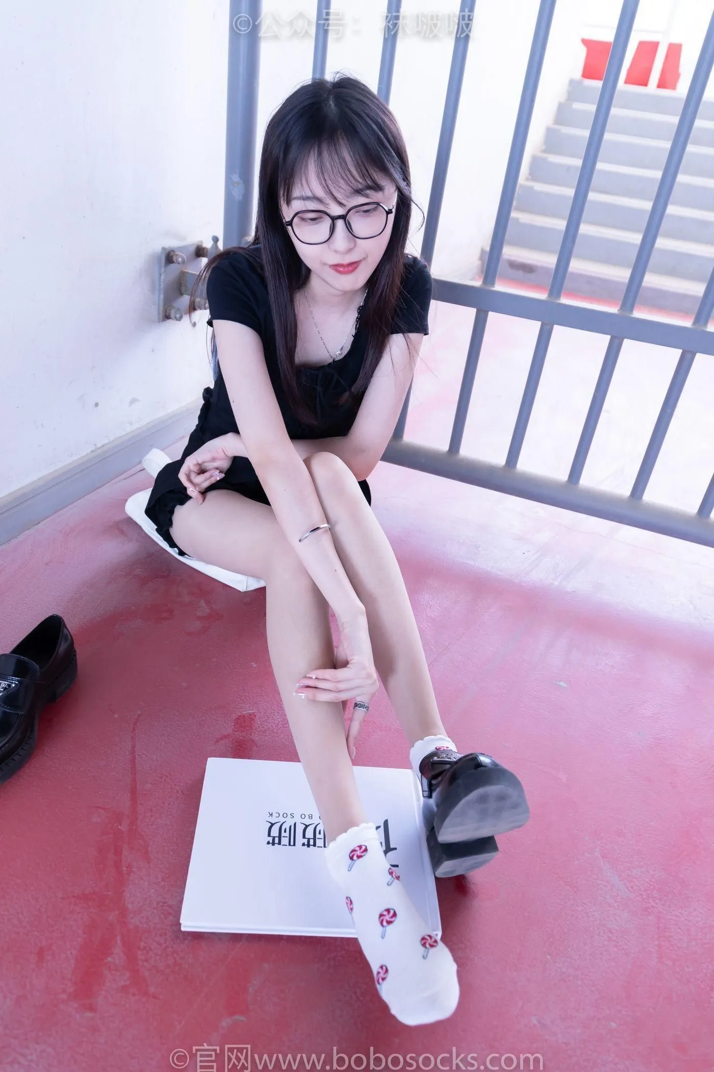 [BoBoSocks袜啵啵]NO.030 稚予- 皮鞋、短白棉袜、肉丝 [141P]插图8